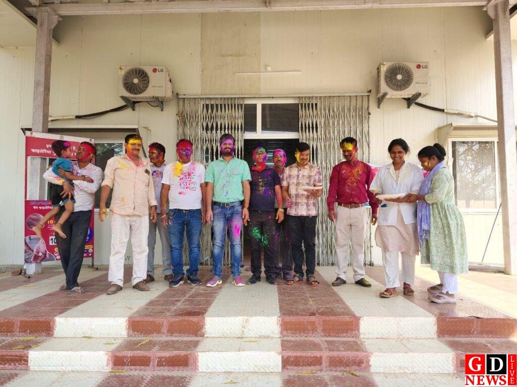 सामुदायिक स्वास्थ्य केंद्र पाकुड़िया में होली मिलन समारोह, स्वास्थ्यकर्मियों ने बांटी खुशियां। 8 img 20260303 wa00207210462101631446352