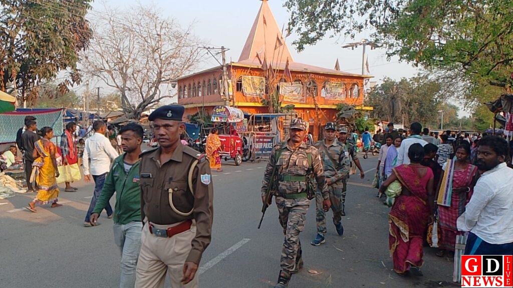 होली को लेकर पुलिस का फ्लैग मार्च, हुड़दंगियों को कड़ा संदेश। 7 img 20260303 wa00211093031218377813847