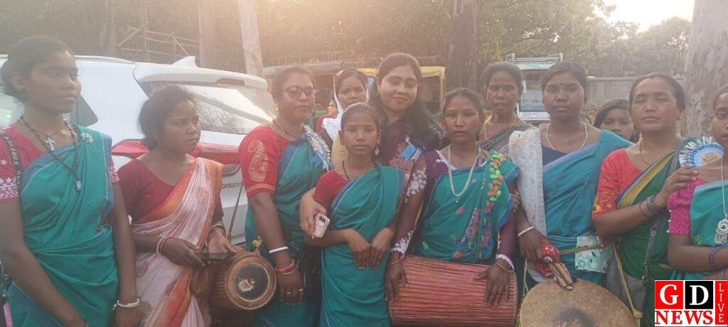 महिलाओं की जागरूकता से ही समाज होगा सशक्त, उपासना मरांडी। 7 img 20260308 wa00385087601947424273793