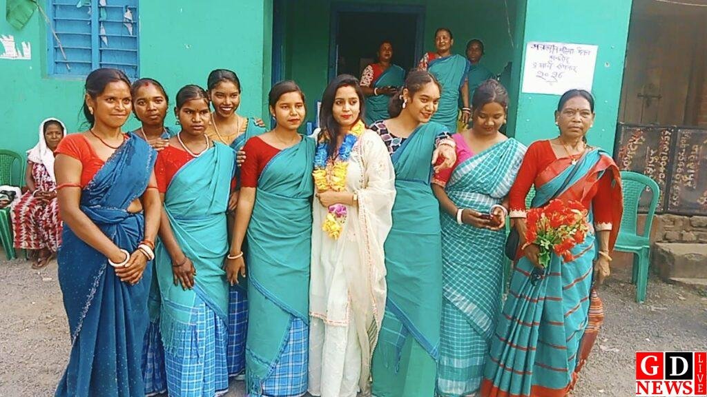 महिलाओं के सम्मान और सशक्तिकरण का संदेश, उपासना मरांडी की मौजूदगी में मना अंतर्राष्ट्रीय महिला दिवस। 8 img 20260308 wa00396544634297585886181