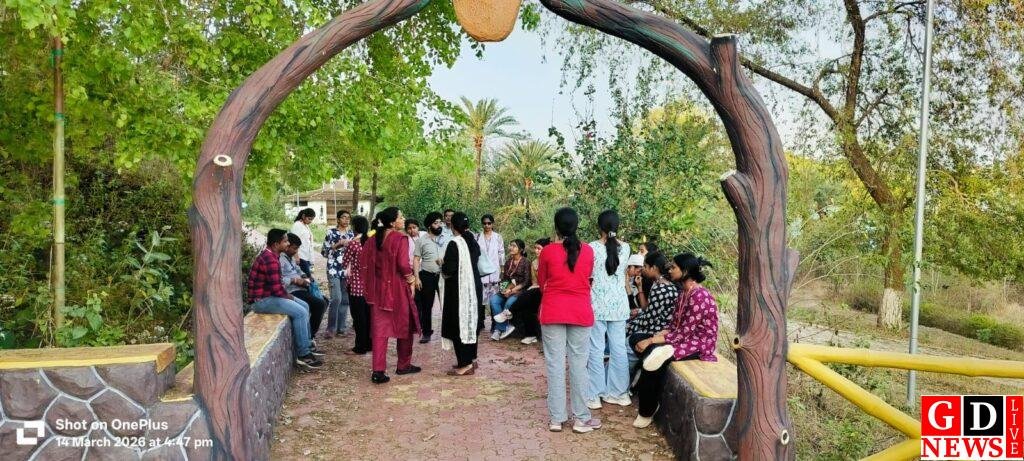 शैक्षणिक परिभ्रमण पर निकले डीएवी के छात्र, साइंस सिटी और फॉसिल पार्क में हासिल की वैज्ञानिक जानकारी। 8 img 20260315 wa00164732295251111701139