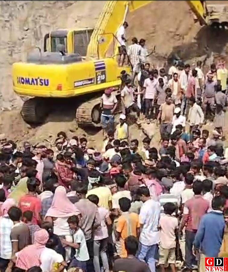 झारखंड-बंगाल सीमा पर पत्थर खदान में बड़ा हादसा, कई मजदूरों के दबने की आशंका। 9 img 20260316 wa00152552608544264958824