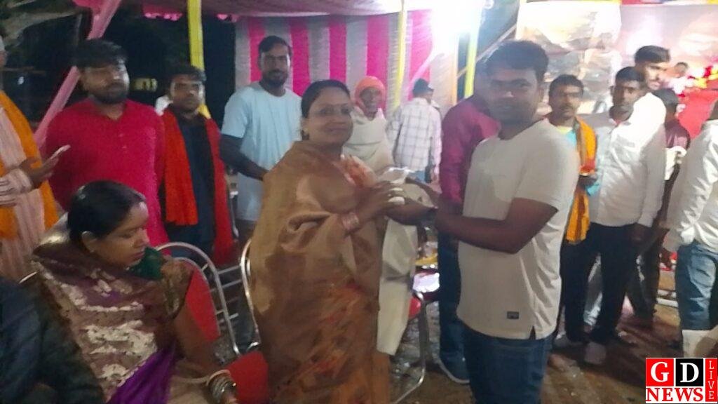 नौ दिवसीय विष्णु महायज्ञ का शुभारंभ, विधायक प्रो. स्टीफन मरांडी ने किया उद्घाटन। 7 img 20260322 wa00547959611873927913011