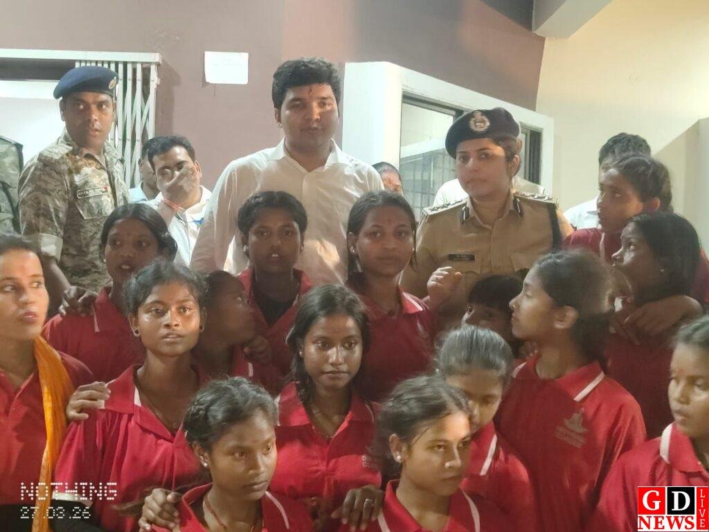 जय श्रीराम के जयघोष से गूंजा पाकुड़, भव्य शोभायात्राओं के बीच शांतिपूर्ण संपन्न हुआ रामनवमी महोत्सव। 12 img 20260327 wa00575756445549813955653