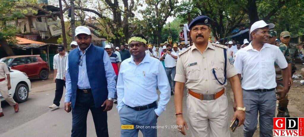 ख्रीस्ट राजा शांति शोभा यात्रा में उमड़ा जनसैलाब, शांति-प्रेम का दिया संदेश 8 img 20260331 wa00281807996889957793470