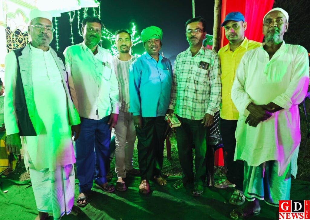 मन्नतों का दरबार बना चेंगाडांगा, सालाना उर्स में जुटे हजारों अकीदतमंद, रात भर गूंजती रही तकरीरें 7 img 20260401 wa00527307738124010576612