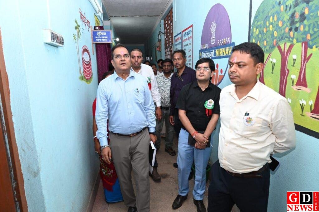 राज्य टीम ने परखी पंचायतों की ग्राउंड रिपोर्ट, योजनाओं का फीडबैक लिया और लाभुकों में बांटी परिसंपत्तियां 10 img 20260406 wa00345224553456983436308