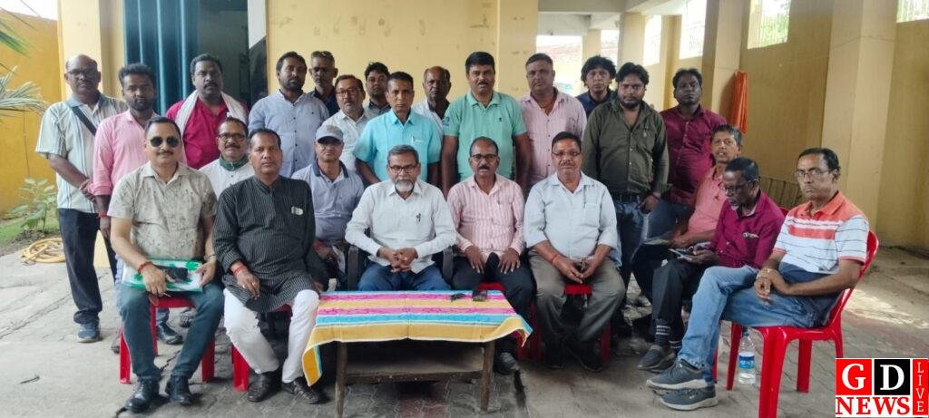 झारखंड यूनियन ऑफ जर्नलिस्ट्स (जेयूजे) जिला कमेटी के तत्वाधान में गोमिया में एक महत्वपूर्ण बैठक का आयोजन हुआ 8 img 20260413 wa02812157509826839712113