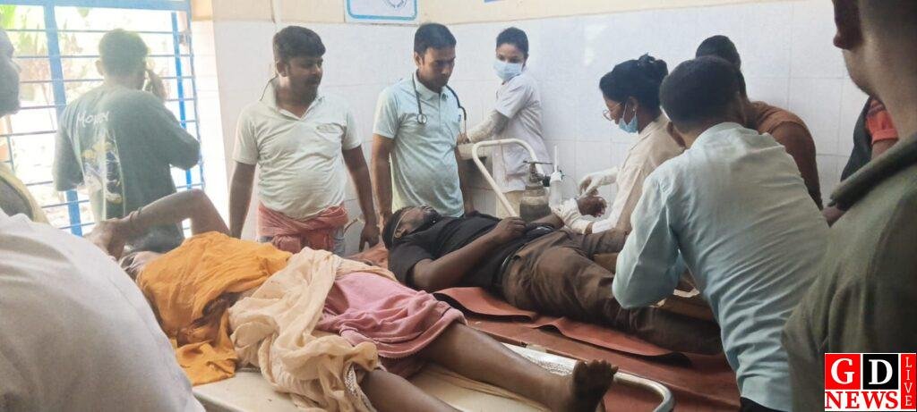 आमने-सामने भिड़ीं दो बाइक, तीन साल का मासूम समेत चार गंभीर। 7 img 20260418 wa00079013684668230599493