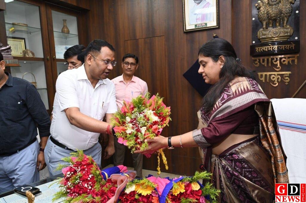 मेघा भारद्वाज बनीं 33वीं उपायुक्त, बोलीं—हर पात्र तक पहुंचेगा योजनाओं का लाभ। 7 img 20260418 wa00584744854332432823212