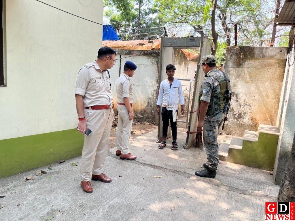 कोर्ट की सुरक्षा पर जीरो टॉलरेंस, एसपी का औचक निरीक्षण, लापरवाही पर कड़ी चेतावनी। 7 img 20260421 wa00107820077254398220416