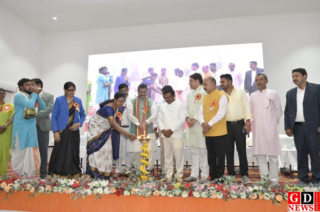 राधा गोविंद विश्वविद्यालय में दो दिवसीय अंतरराष्ट्रीय सम्मेलन का हुआ भव्य शुभारंभ 8 img 20260422 wa02532880143445718250929