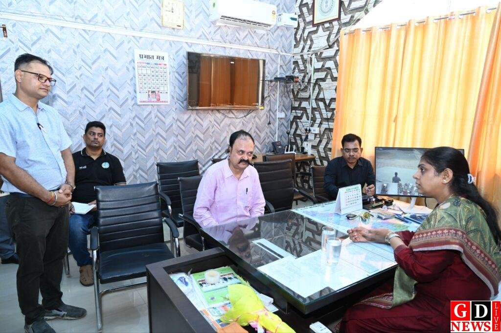 निरीक्षण में सख्त दिखीं डीसी, योजनाओं में तेजी और व्यवस्था सुधार के दिए निर्देश। 7 img 20260425 wa00116714269481013253453
