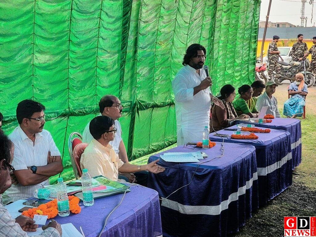 झामुमो की संगठनात्मक बैठक, सांसद विजय कुमार हांसदा ने बूथ स्तर पर मजबूती का दिया मंत्र। 7 img 20260429 wa00478081324953073441621