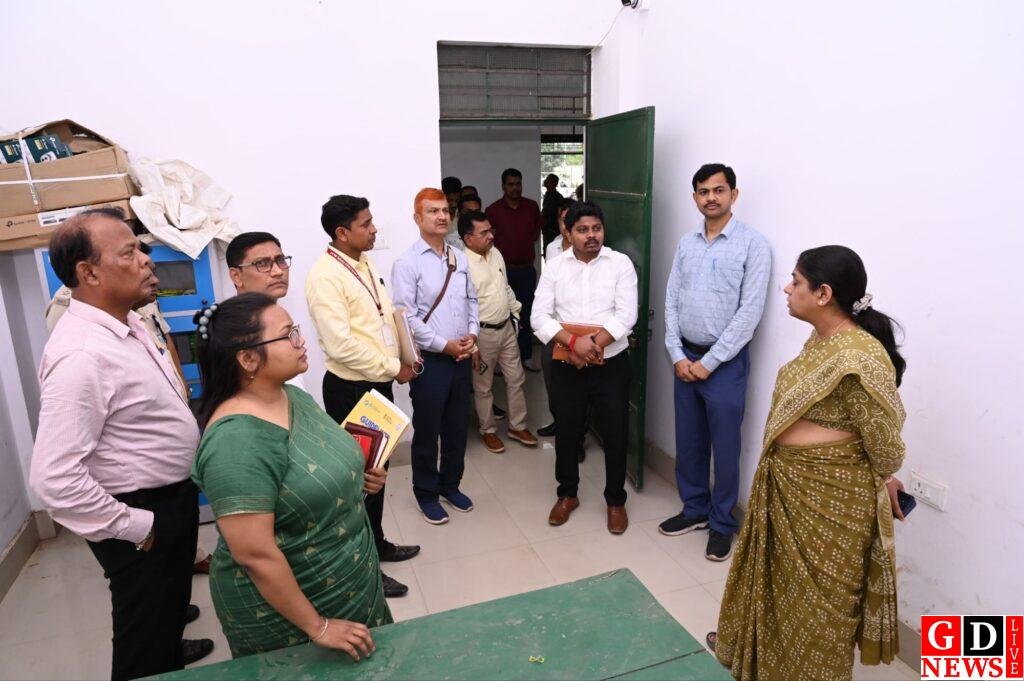 नीट परीक्षा को लेकर उपायुक्त ने किया परीक्षा केंद्रों का निरीक्षण। 7 img 20260430 wa00137599697088532604743