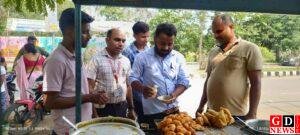 रामगढ़ खाद्य सुरक्षा विभाग द्वारा जांच अभियान, भारी मात्रा में नकली पनीर को किया गया नष्ट 1 FB IMG 1779125959831