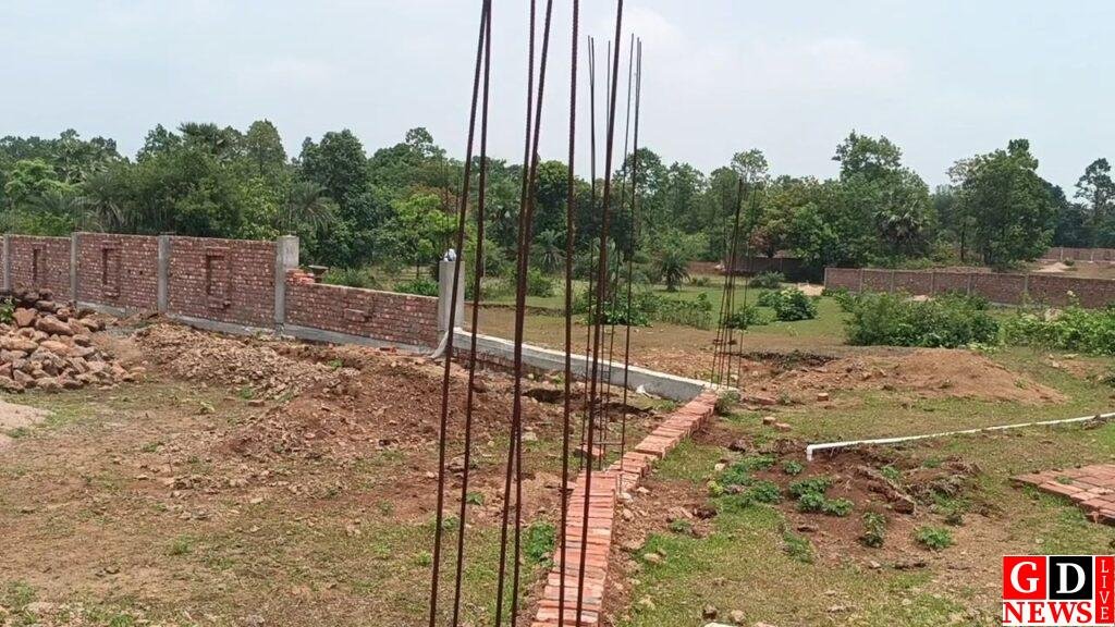 नेचुरल पार्क निर्माण में अनियमितता के आरोप, जांच की मांग तेज। 7 img 20260504 wa0146377086946126526620