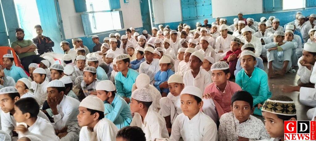 दीनि और आधुनिक शिक्षा के समन्वय पर जोर, रहसपुर मदरसा में हुई महत्वपूर्ण बैठक। 7 img 20260506 wa00465948641765939435475