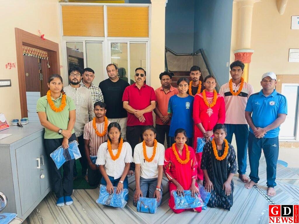 10 पदकों की चमक से रोशन हुआ पाकुड़, अम्लान कुसुम सिन्हा ने खिलाड़ियों को दिया सम्मान और भरोसा 7 img 20260509 wa00188164690902318364926