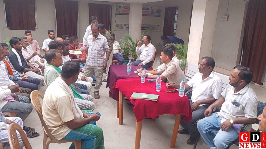 बकरीद को लेकर पाकुड़िया थाना परिसर में शांति समिति की बैठक, सौहार्दपूर्ण माहौल बनाए रखने पर जोर। 7 img 20260522 wa00736473278764843153603
