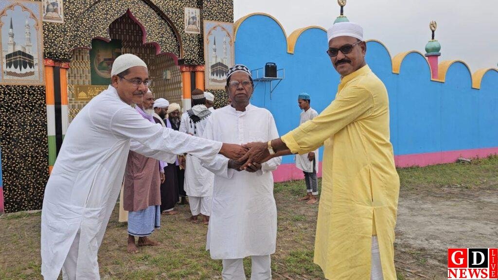 पाकुड़ में अकीदत व उत्साह के साथ मनाई जा रही बकरीद, ईदगाहों में गूंजी अमन-चैन की दुआ 7 img 20260528 wa00048940296131624762433