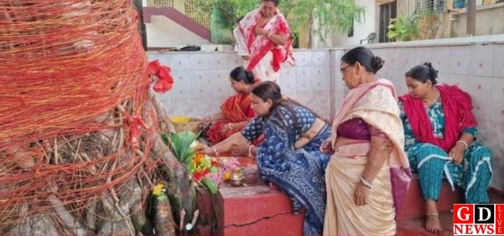 जमाई षष्ठी की धूम, परंपरा और रिश्तों की मिठास में डूबा बंगाली समाज।