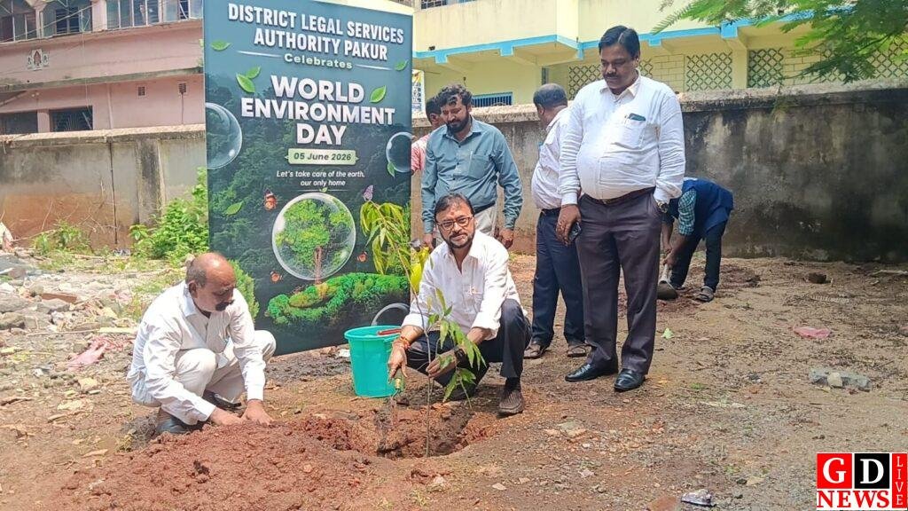 विश्व पर्यावरण दिवस पर न्यायिक अधिकारियों ने किया वृक्षारोपण, संरक्षण का दिया संदेश। 7 img 20260605 wa00213483721934882161403