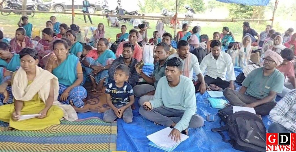 पचुवाड़ा विस्थापितों का अनिश्चितकालीन धरना दूसरे दिन भी जारी, खनन कार्य बंद कराने की चेतावनी 7 img 20260606 wa00956524865714977926545