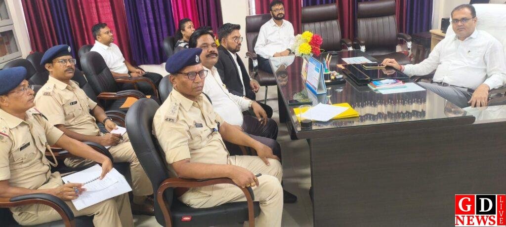 कोर्ट और जज आवास की सुरक्षा व्यवस्था का डीएसपी ने लिया जायजा, जवानों को दिए सख्त निर्देश। 7 img 20260608 wa00036514834260487956483
