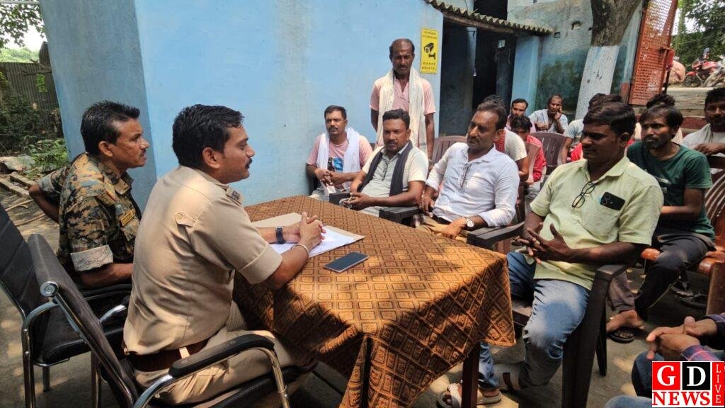 मोहर्रम को लें मालपहाड़ी ओपी में शांति समिति की बैठक सम्पन्न 7 img 20260620 wa00482068085023107410031