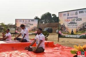 कोल माइंस में योग दिवस का उत्साह, अधिकारियों और कर्मचारियों ने लिया स्वस्थ जीवन का संकल्प 8 img 20260621 wa00075382655164542206839