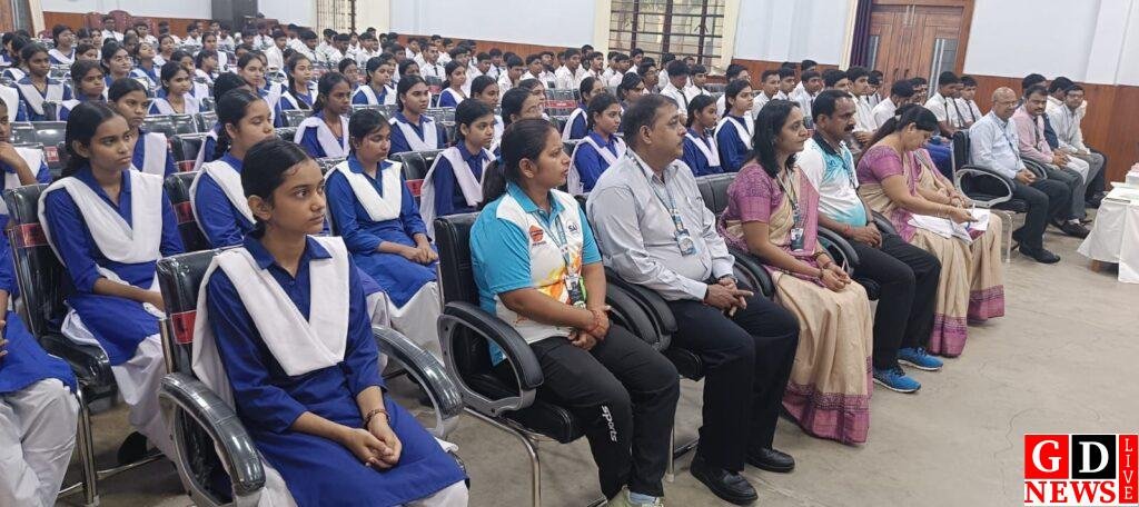 पिट्स मॉडर्न स्कूल, गोमिया में कक्षा ग्यारहवीं के विद्यार्थियों हेतु परिचय-सह-दिशा निर्देश सत्र का हुआ आयोजन 9 img 20260622 wa01138489108213283394397