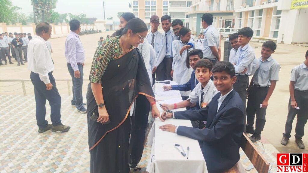 टाटा डीएवी, भुइयांडीह में छात्र परिषद-2026 के लिए मतदान एवं चयन प्रक्रिया संपन्न 7 img 20260701 wa00951781123056901861074