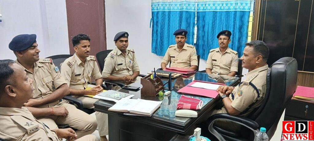 रथ मेला की सुरक्षा पर पुलिस का फोकस, एसडीपीओ ने थाना प्रभारियों को दिए कई दिशा निर्देश 7 img 20260704 wa00312019383746797931501