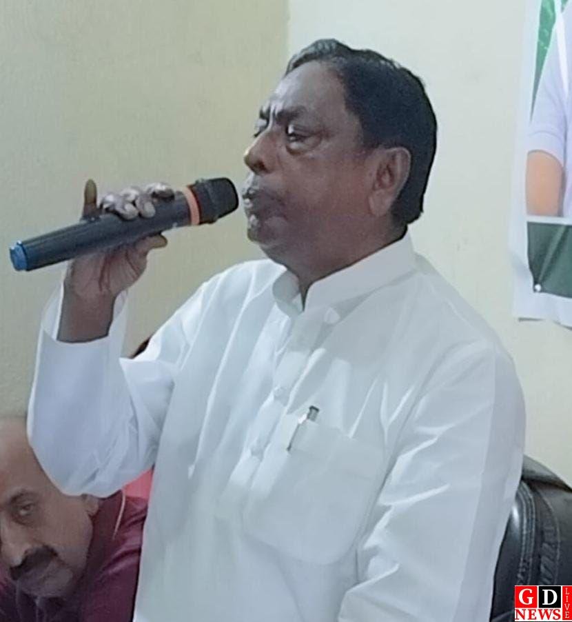 पूर्व विधायक आलमगीर आलम ने भरा एसआईआर प्रपत्र, बोले—हर पात्र मतदाता समय पर कराए सत्यापन 7 img 20260709 wa00213881364208464432565