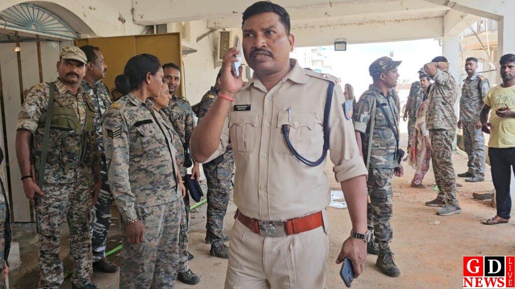पूर्व एनडीए प्रत्याशी अजहर इस्लाम के घर पुलिस की छापेमारी, सरकारी काम में बाधा डालने का आरोप। 8 img 20260715 wa00363496253858381757281