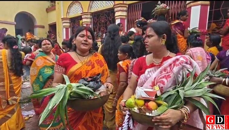 श्रद्धा और आस्था के साथ मनाई गई मां विपत्तारिणी पूजा, महिलाओं ने परिवार की सुख-समृद्धि और संकटों से मुक्ति की कामना की। 9 img 20260718 wa00175551432868534750554