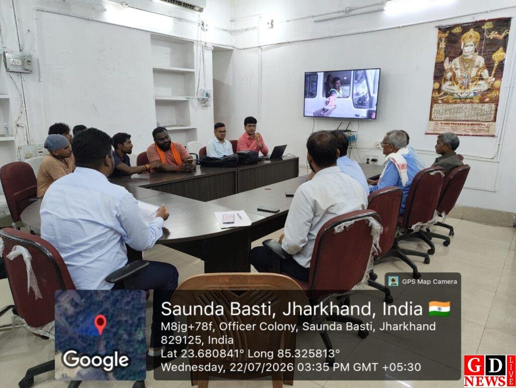 कोयला ढुलाई से जुड़े वाहन चालकों एवं ट्रांसपोर्टर्स को दिया गया सड़क सुरक्षा एवं सुरक्षित परिवहन का प्रशिक्षण 8 img 20260722 wa01983965316347403759741