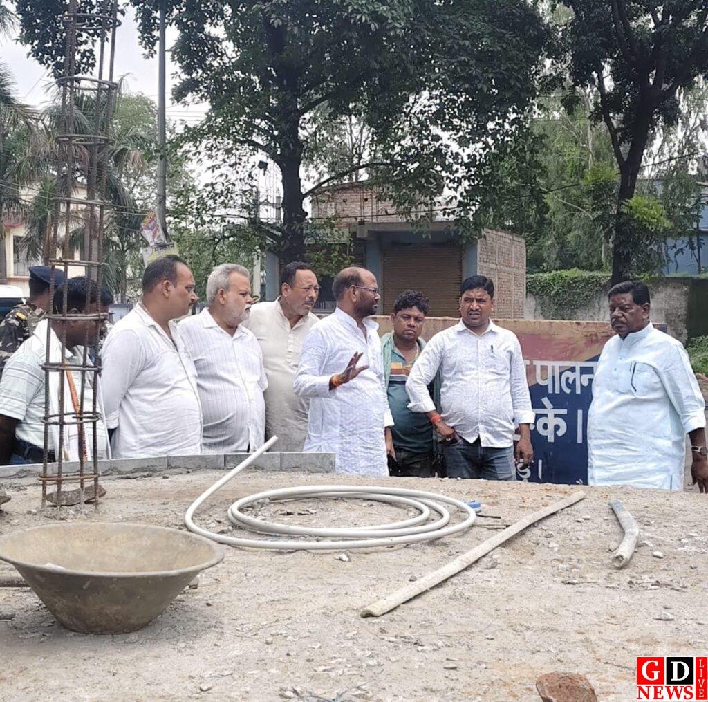 पुराना डीसी चौक पर स्थापित होगी शिबू सोरेन की 14 फीट ऊंची प्रतिमा, 4 अगस्त को होगा अनावरण। 7 img 20260730 wa0003825020435249709453