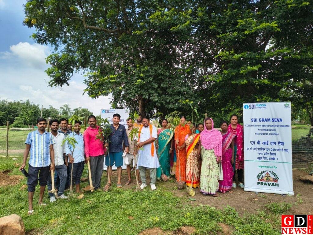 जन वन पौधारोपण अभियान, 800 से अधिक पौधे लगाकर ग्रामीणों ने लिया संरक्षण का संकल्प 8 img 20260730 wa00163123430809322331572