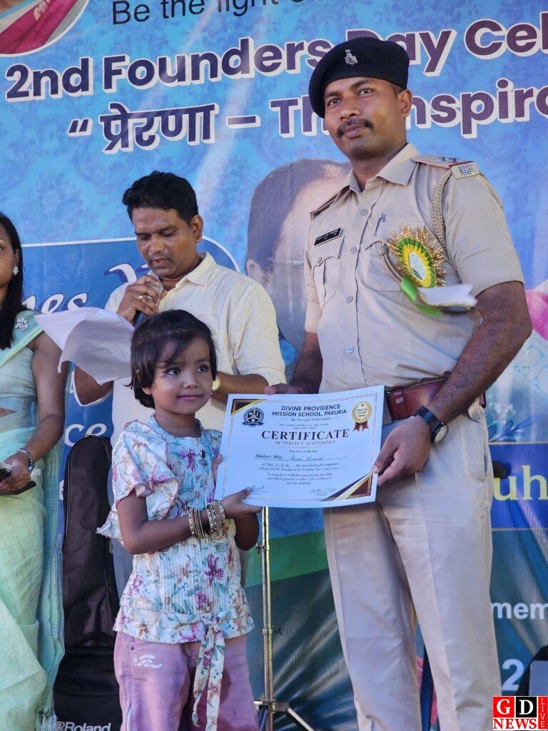 शिक्षा से ही मिटेगा गरीबी और पिछड़ेपन का अंधकार : प्रो. स्टीफन मरांडी। 8 img 20260731 wa00133312763301783047527