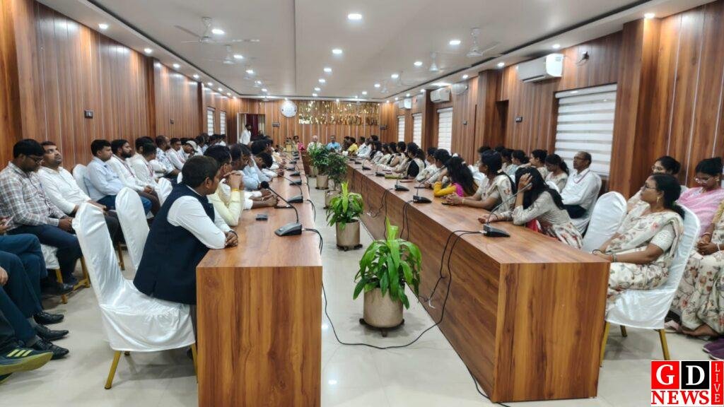 राधा गोविन्द विश्वविद्यालय में भारतीय ज्ञान परंपरा एवं संस्कृत उत्थान विषय पर भव्य संगोष्ठी का हुआ आयोजन 9 img 20260731 wa01473309720684988623735