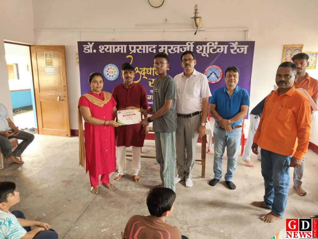 डॉ. श्यामा प्रसाद मुखर्जी शूटिंग रेंज में खिलाड़ियों को मिला प्रशिक्षण एवं सम्मान 9 img 20260802 wa01981086123869365207441