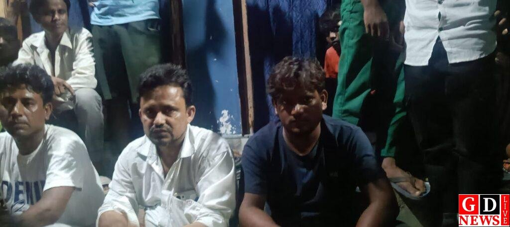 जिसे गोद में खेलना था, वही दो माह का मासूम दुनिया से चला गया, हत्या की आशंका में मां-बाप और दादी गिरफ्तार 7 img 20260811 wa00317843082283628922301