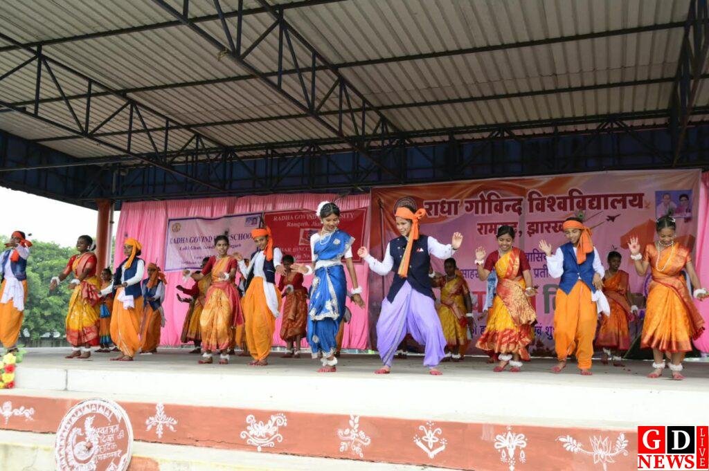 राधा गोविन्द विश्वविद्यालय में मना स्वतंत्रता दिवस, देशभक्ति के रंग में रंगा विश्वविद्यालय परिसर, कुलाधिपति ने स्वतंत्रता सेनानियों को किया नमन 8 img 20260816 wa00651144382495550936323