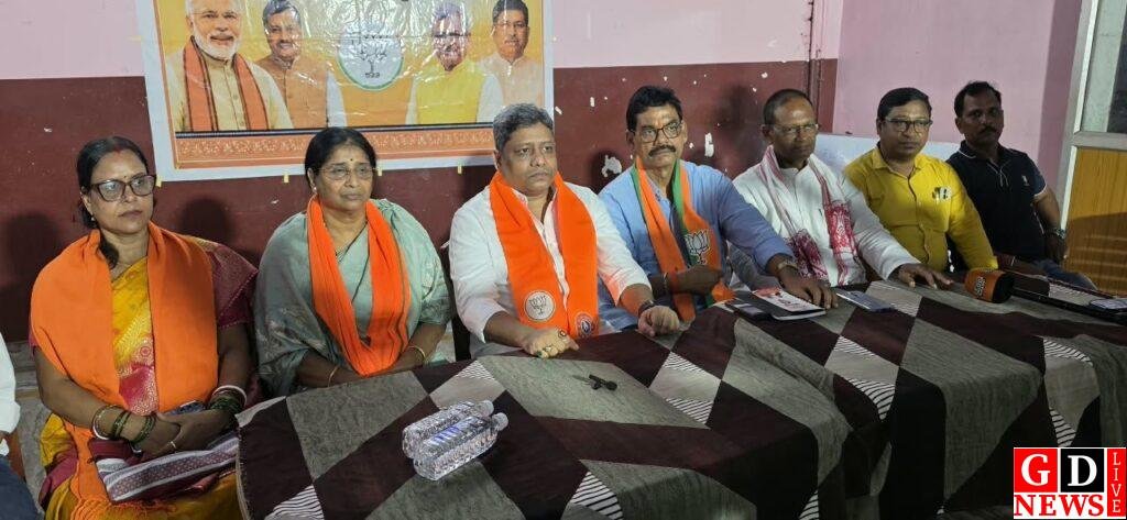 छात्रों की पिटाई पर गरजी भाजपा, दिनेश मरांडी बोले- लाठी से नहीं दबेगी आवाज, 2029 में छात्र देंगे सरकार को जवाब 7 img 20260822 wa00113312710589702381265