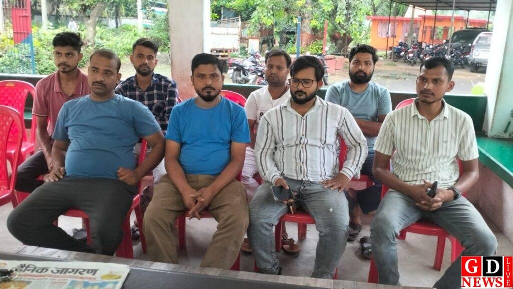ईद मिलाद-उन-नबी को लेकर थाना परिसर में शांति समिति की बैठक। 7 img 20260824 wa00605935479639374765029
