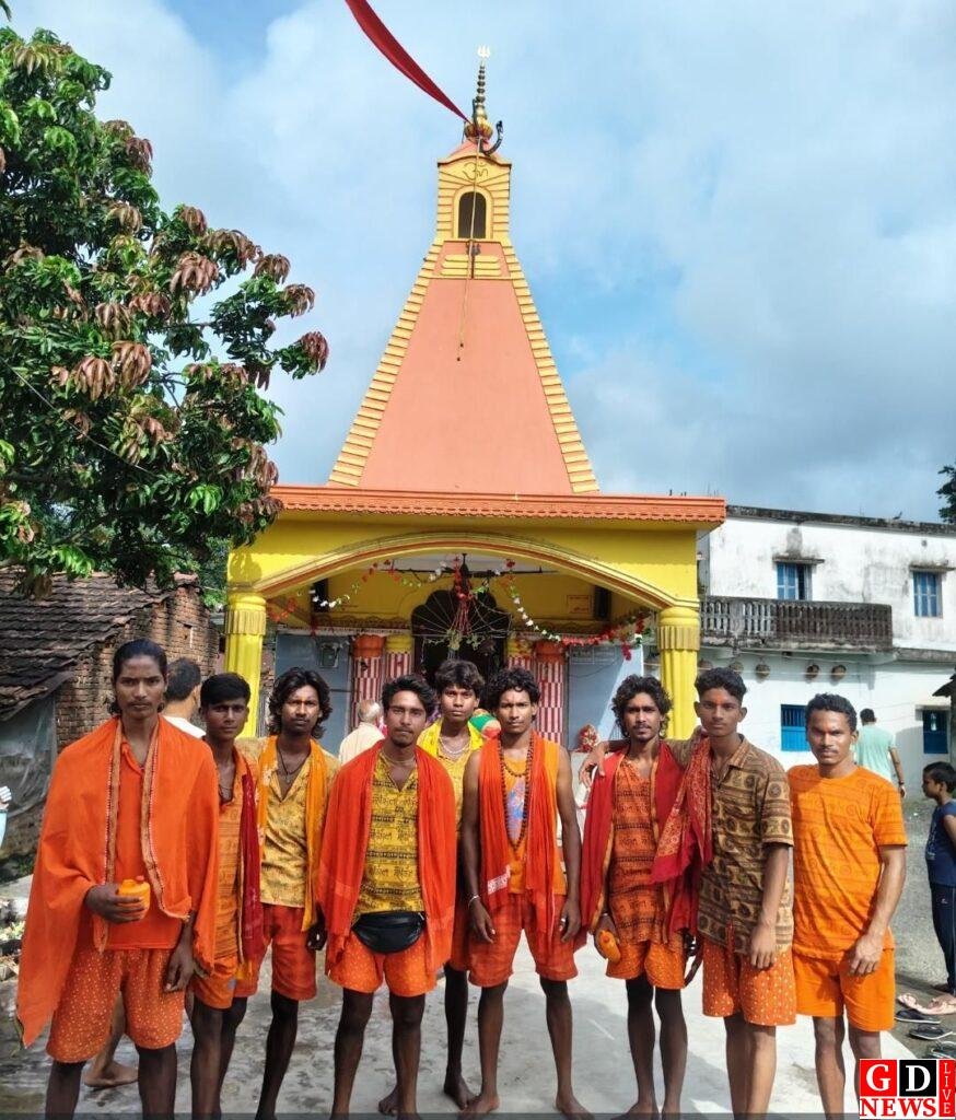 अंतिम सोमवारी पर शिवमय हुआ पाकुड़, कांवरियों के सैलाब से गूंजा ‘बोल बम’ 8 img 20260824 wa00726508379301902951959