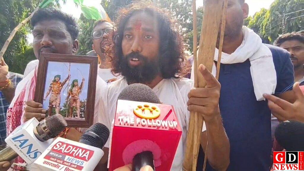 छात्र नेता देवेन्द्र महतो का सरकार पर बड़ा हमला, बोले– व्यवस्था नहीं सुधरी तो पूरा झारखंड बंद करेंगे। 8 img 20260829 wa00087889631496885506235