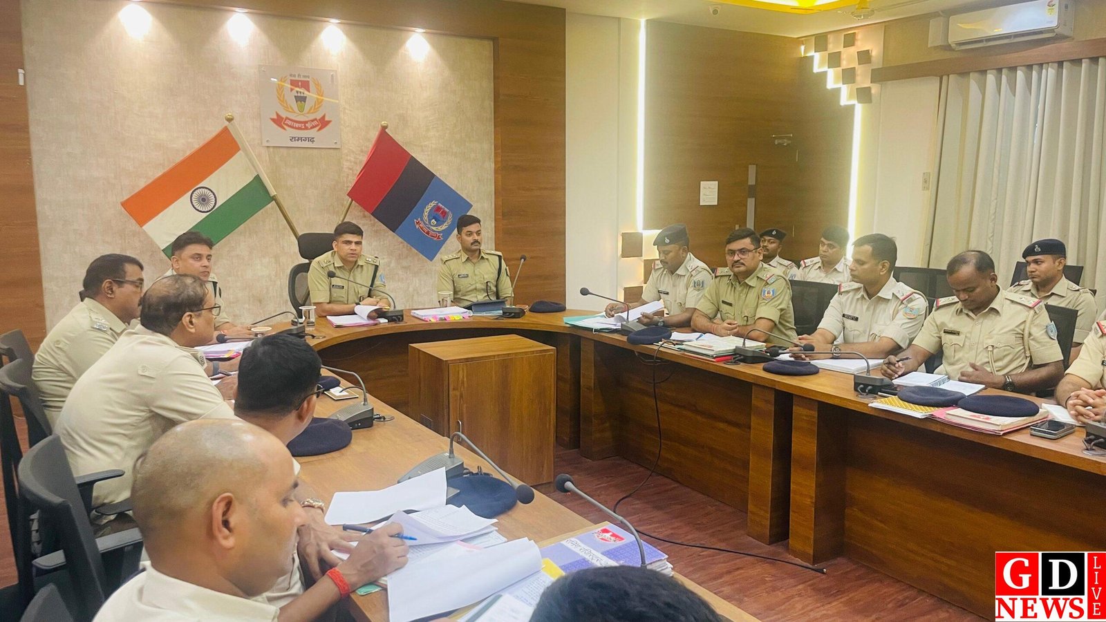पुलिस अधीक्षक कार्यालय सभागार में मासिक अपराध गोष्ठी (Crime meeting) का हुआ आयोजन
